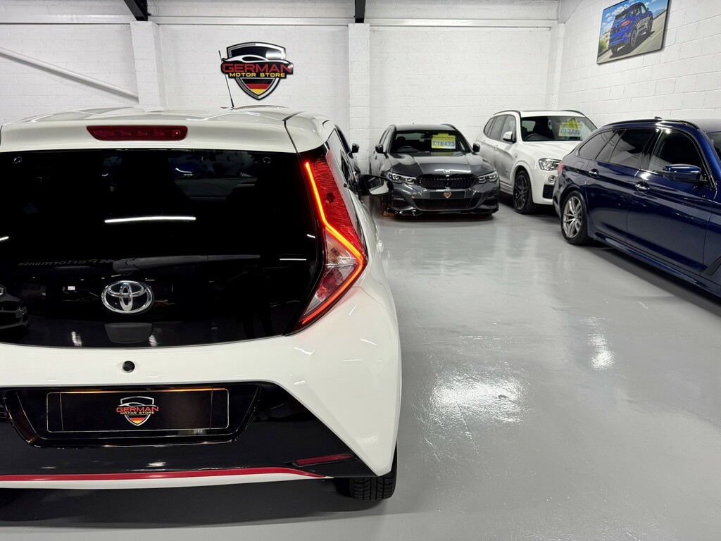 Toyota Aygo Hatchback Black #13