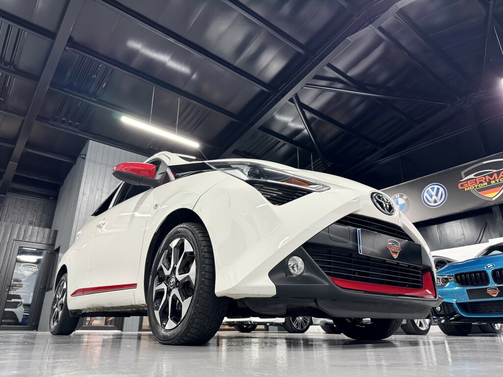 Toyota Aygo Hatchback Black #9