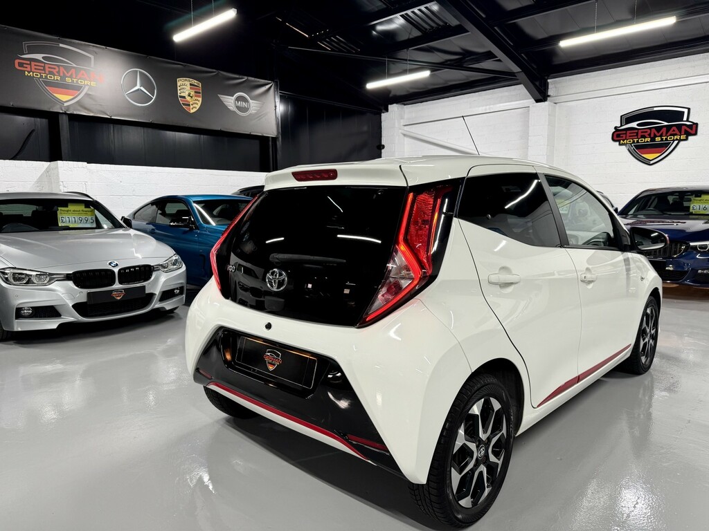 Toyota Aygo Hatchback Black #20