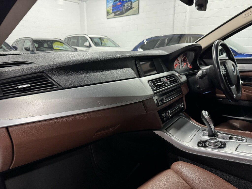 BMW 5 Series 520D 190 M Sport Step White #8