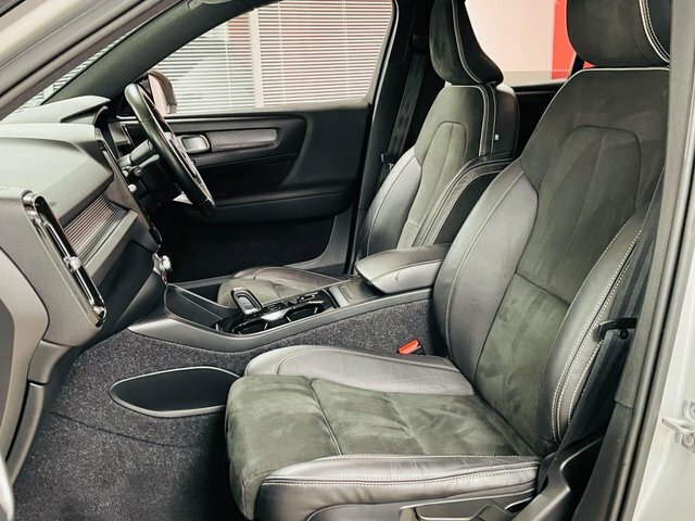 Volvo XC40 D4 R-design Pro Suv FT68EPV Silver #5