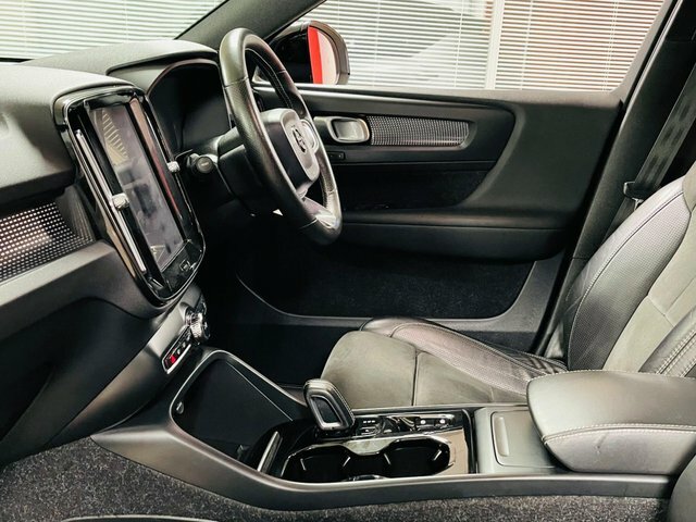 Volvo XC40 D4 R-design Pro Suv FT68EPV Silver #6