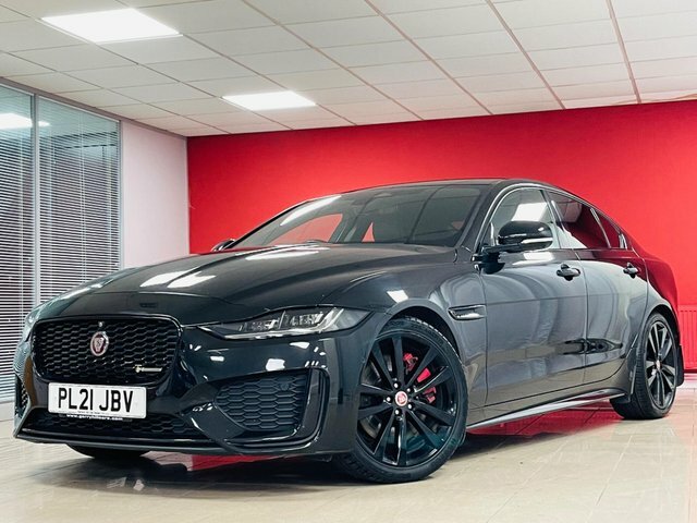 Jaguar XE D200 Mhev R-dynamic Black Black
