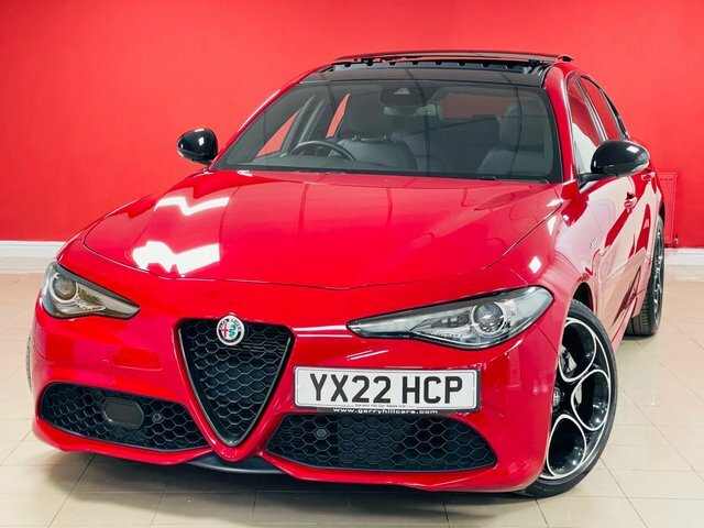 Alfa Romeo Giulia Veloce Saloon YX22HCP Red #4