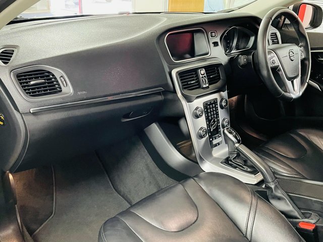 Volvo V40 D3 Inscription Edition Hatchback Silver #6