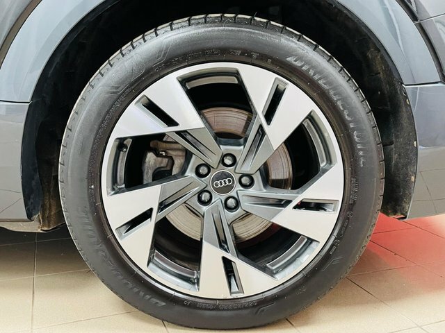 Audi E-tron Sport Suv VU22DUJ Black #4