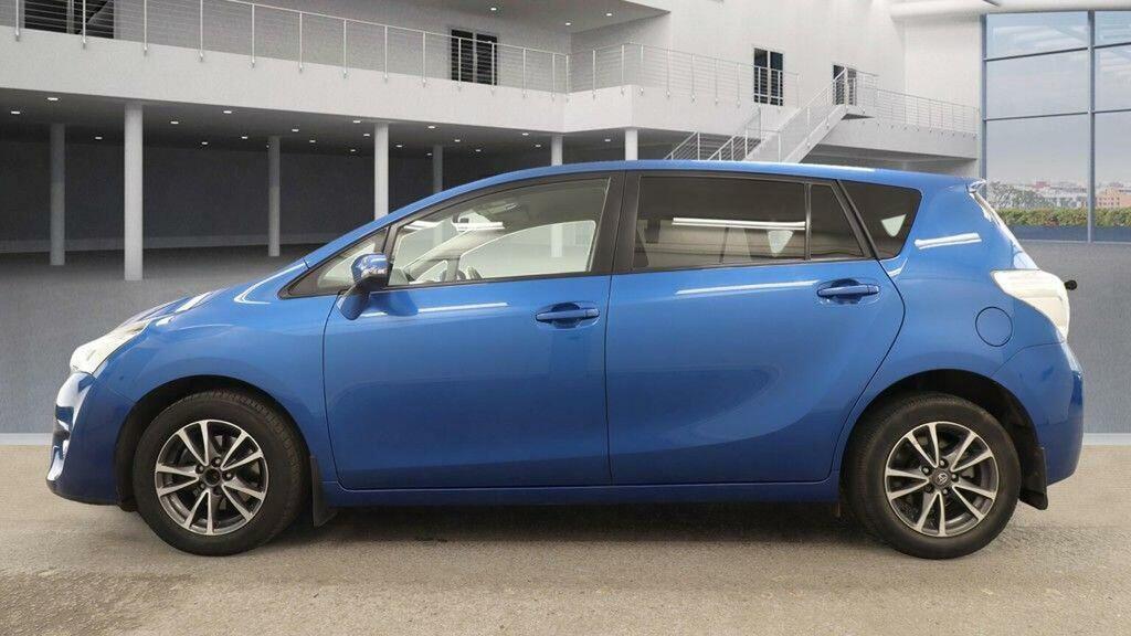 Toyota Verso Mpv 1.8 V-matic Icon Multidrive S Euro 5 Euro Blue #3