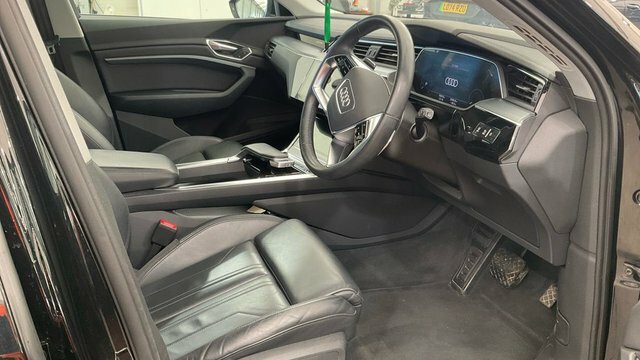 Audi E-tron 300Kw 55 Quattro 95Kwh Black Edition White #8