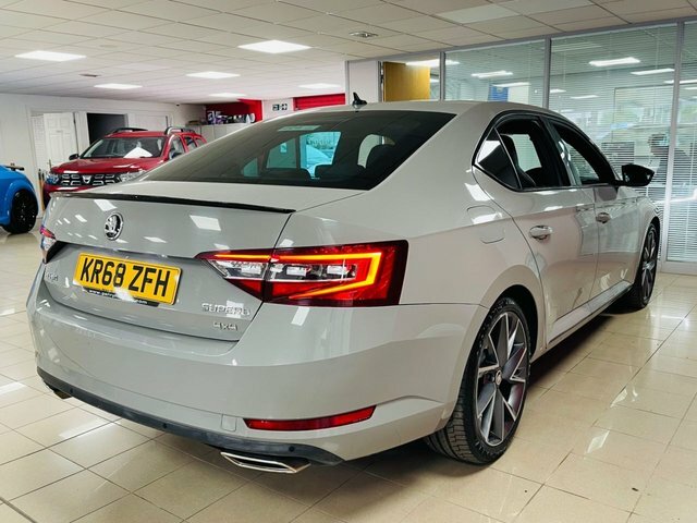 Skoda Superb 2018 2.0 Tdi Se L Executive Hatchback M White #35