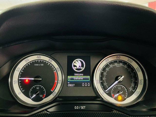 Skoda Superb 2018 2.0 Tdi Se L Executive Hatchback M White #18