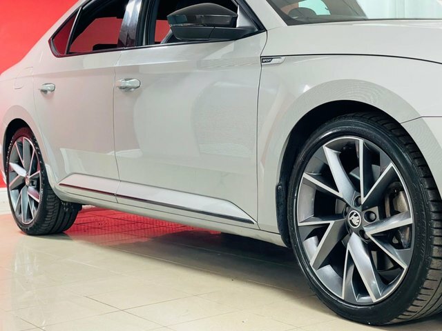 Skoda Superb 2018 2.0 Tdi Se L Executive Hatchback M White #30