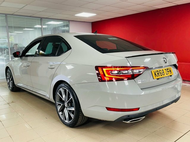 Skoda Superb 2018 2.0 Tdi Se L Executive Hatchback M White #33