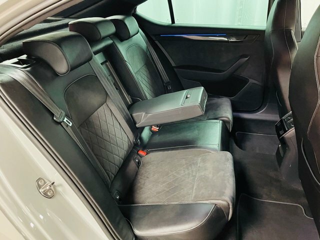 Skoda Superb 2018 2.0 Tdi Se L Executive Hatchback M White #7
