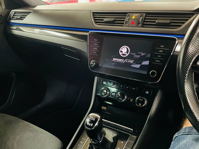 Skoda Superb 2018 2.0 Tdi Se L Executive Hatchback M White #19
