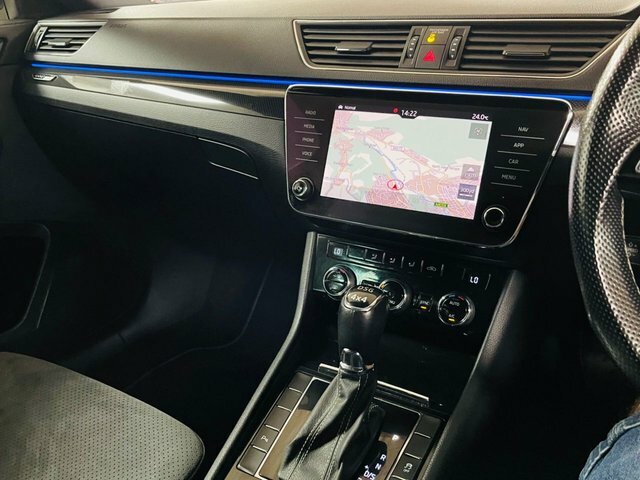 Skoda Superb 2018 2.0 Tdi Se L Executive Hatchback M White #24