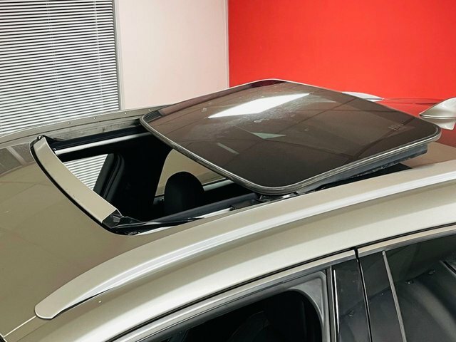Lexus UX 54.3Kwh Suv Silver #5