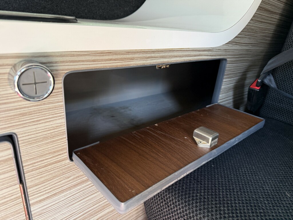 Volkswagen Transporter White #12