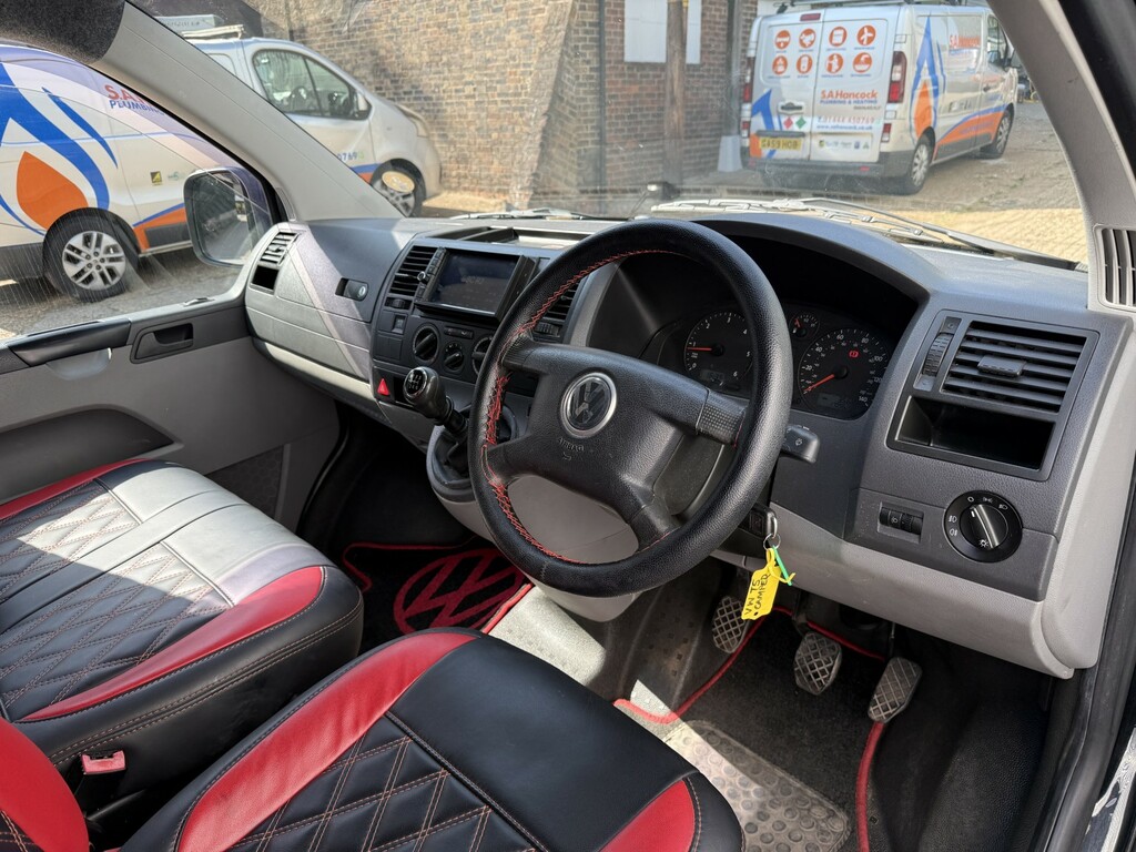 Volkswagen Transporter White #8