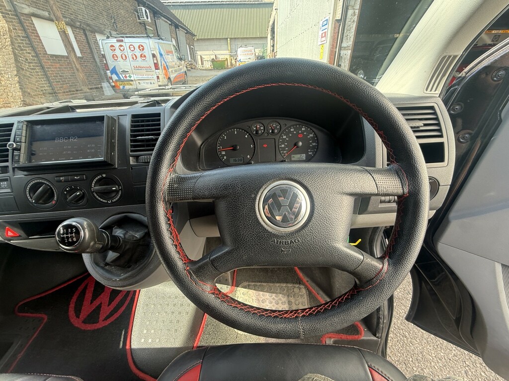 Volkswagen Transporter White #20