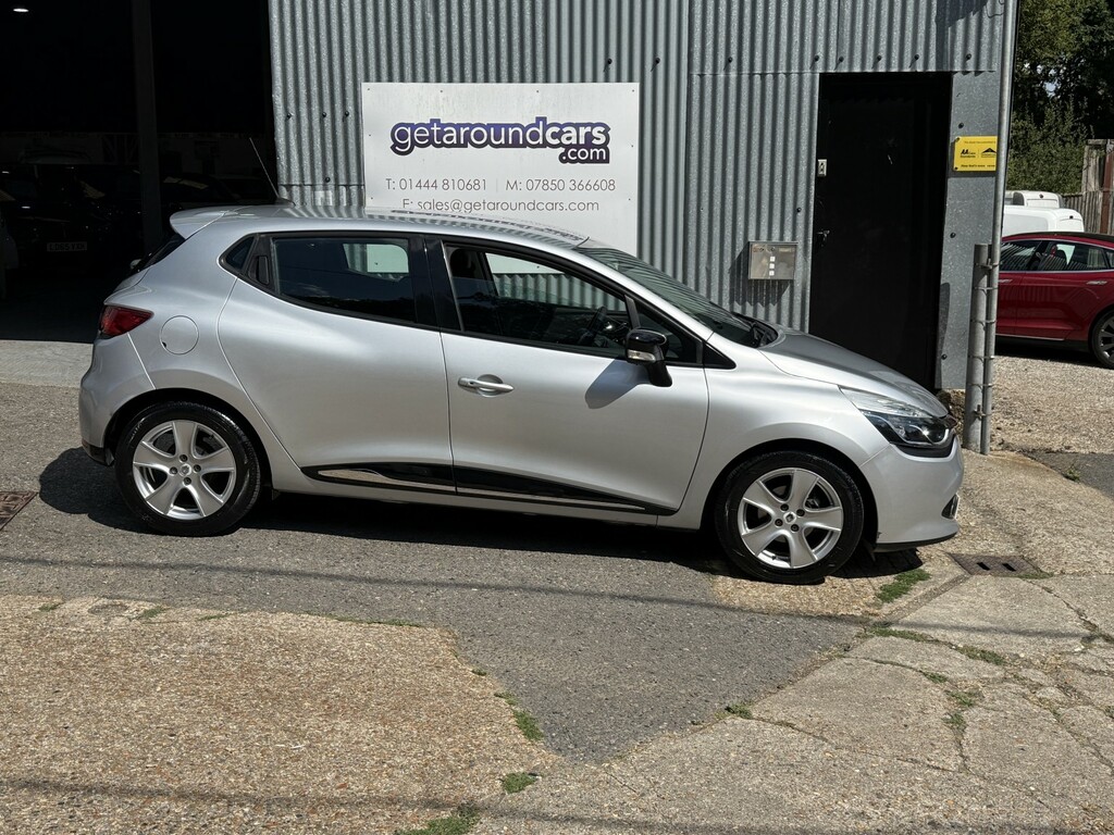 Renault Clio 1.2 16V Dynamique Medianav Silver #2