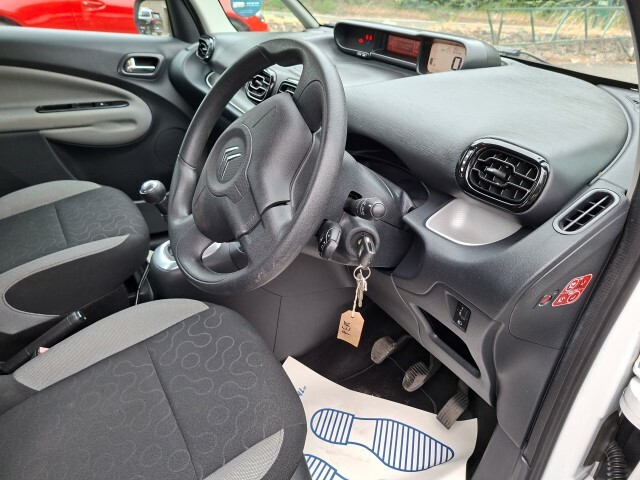 Citroen C3 Picasso Picasso 1.6 Vtr Plus Red #9