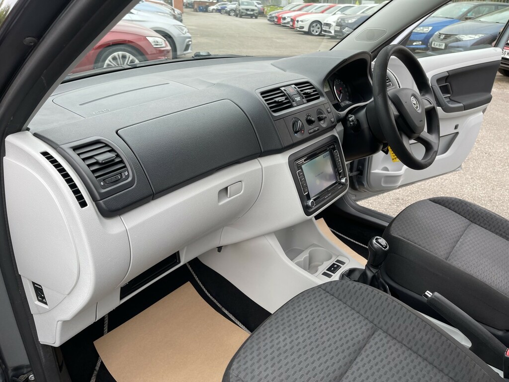 Skoda Fabia Monte Carlo Tech Tsi Red #24