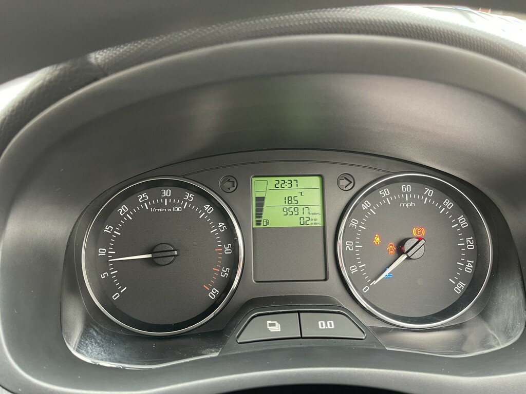 Skoda Fabia Monte Carlo Tech Tsi Red #27