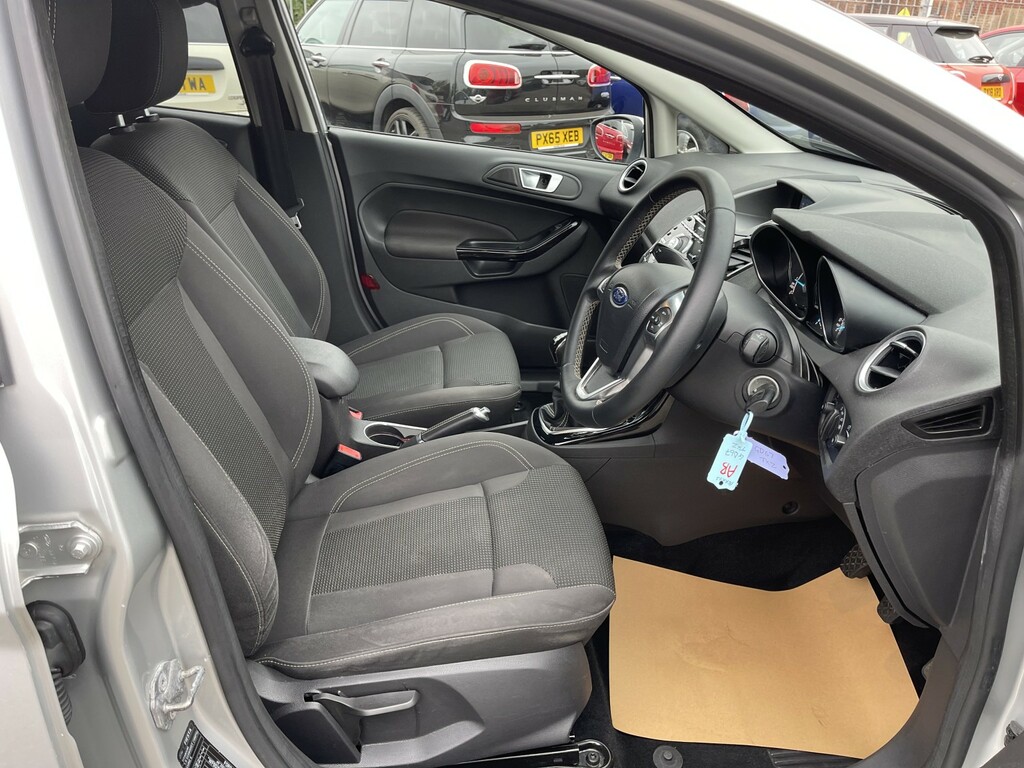 Ford Fiesta Zetec Black #13
