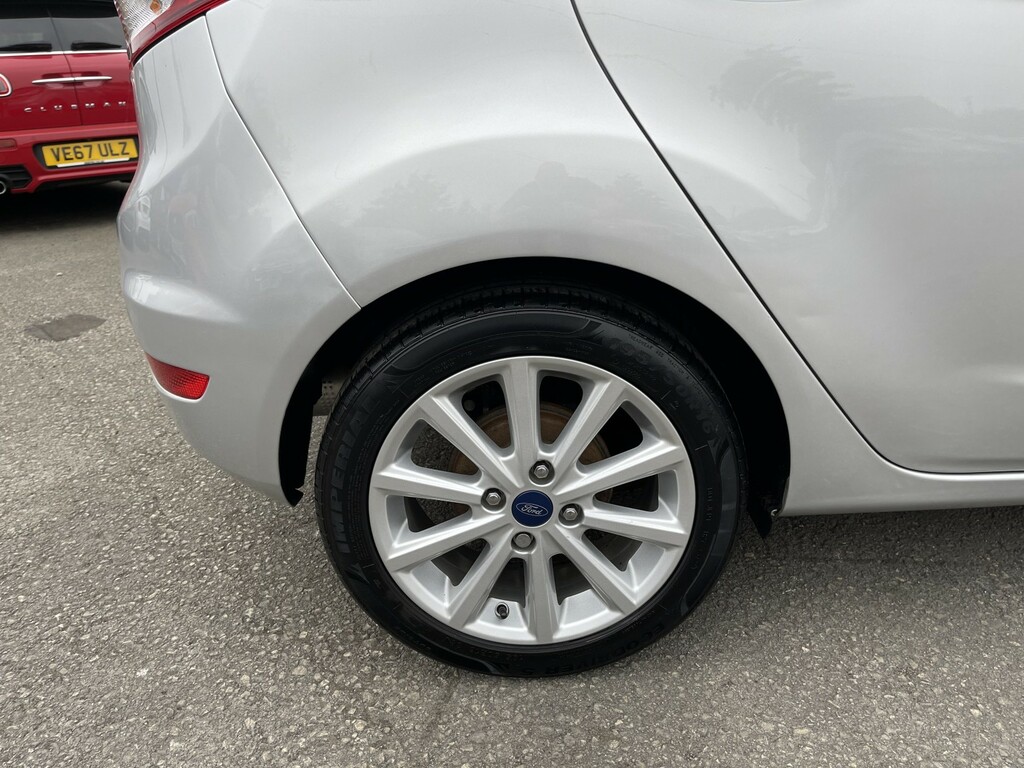 Ford Fiesta Zetec Black #10