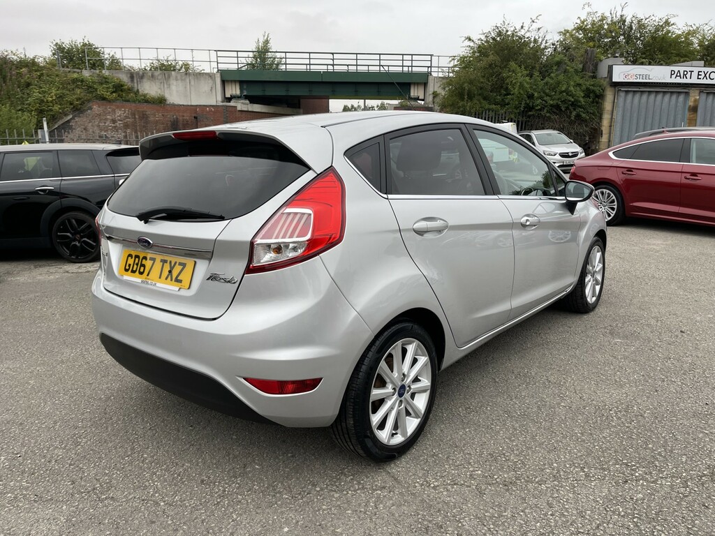 Ford Fiesta Zetec Black #7