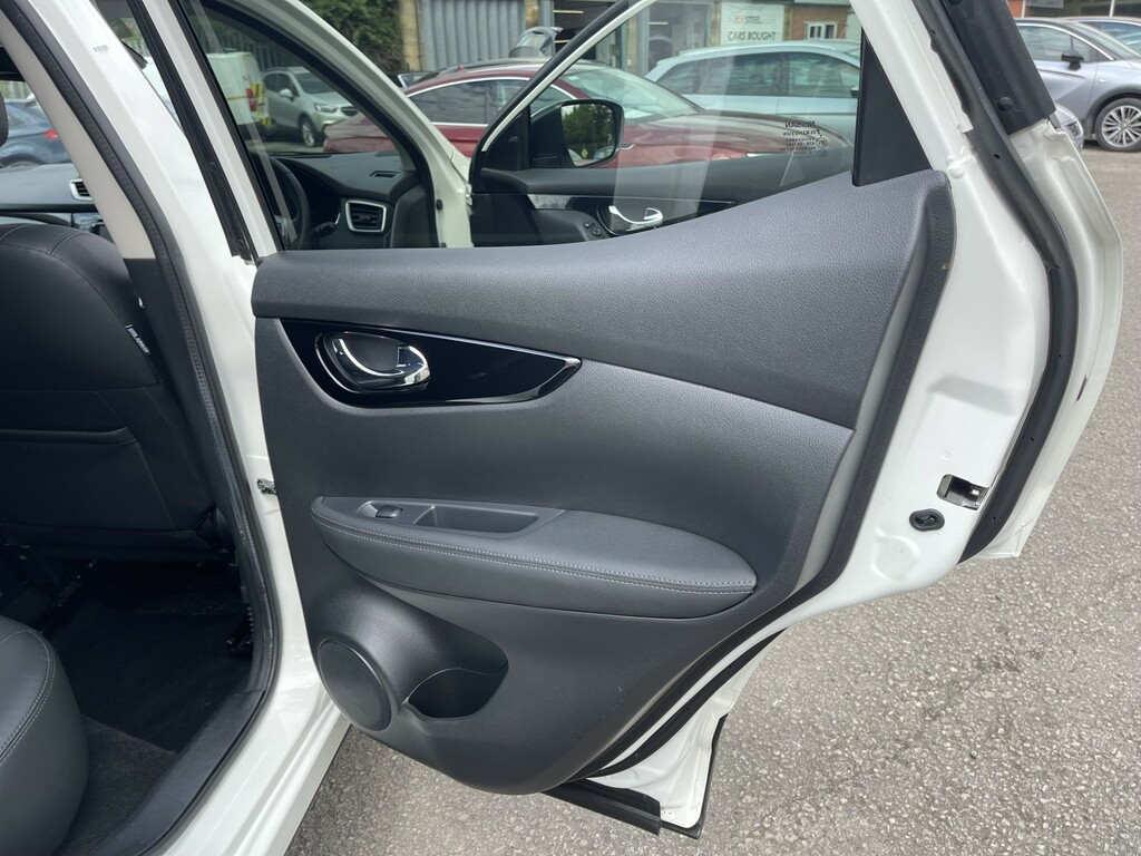 Nissan Qashqai Tekna Dig-t Silver #16