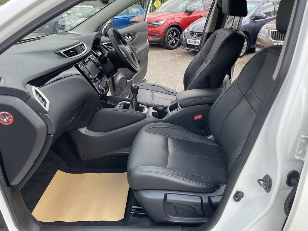 Nissan Qashqai Tekna Dig-t Silver #17