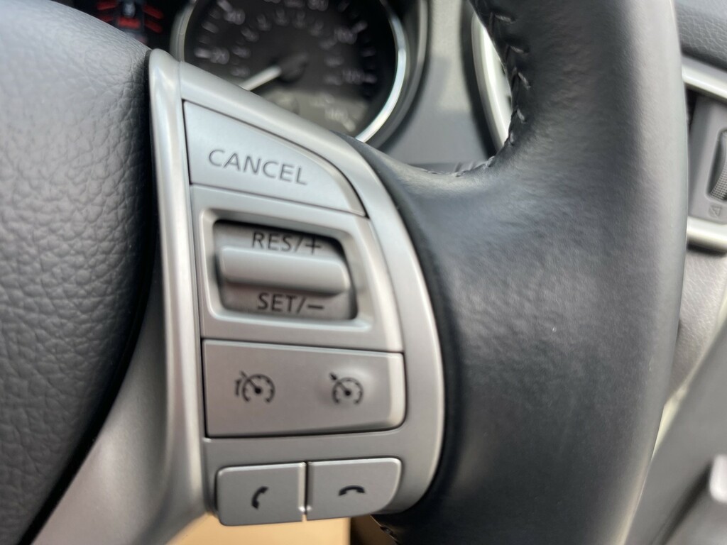 Nissan Qashqai Tekna Dig-t Silver #26