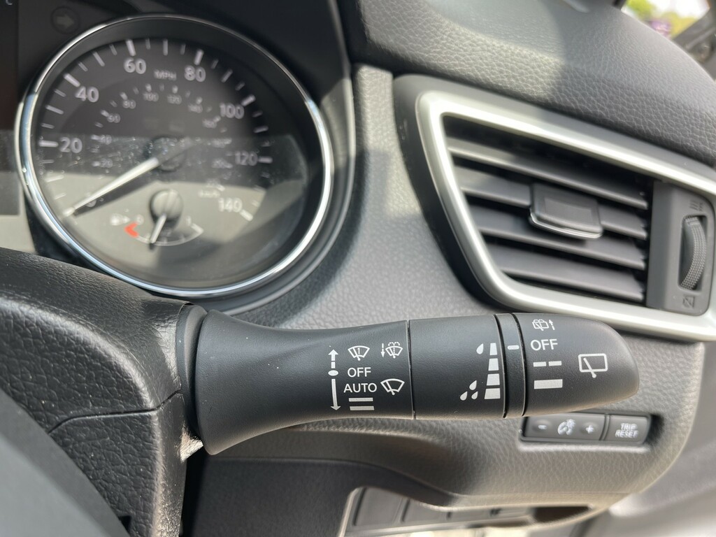 Nissan Qashqai Tekna Dig-t Silver #28