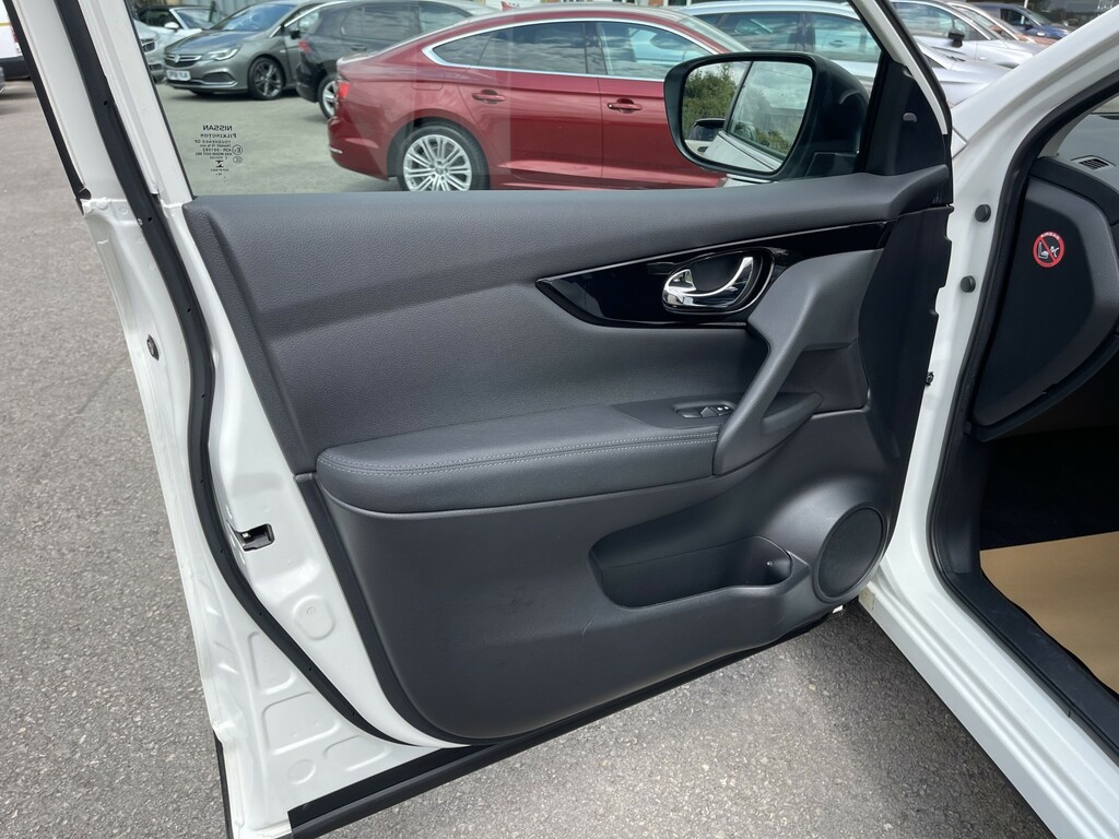 Nissan Qashqai Tekna Dig-t Silver #18