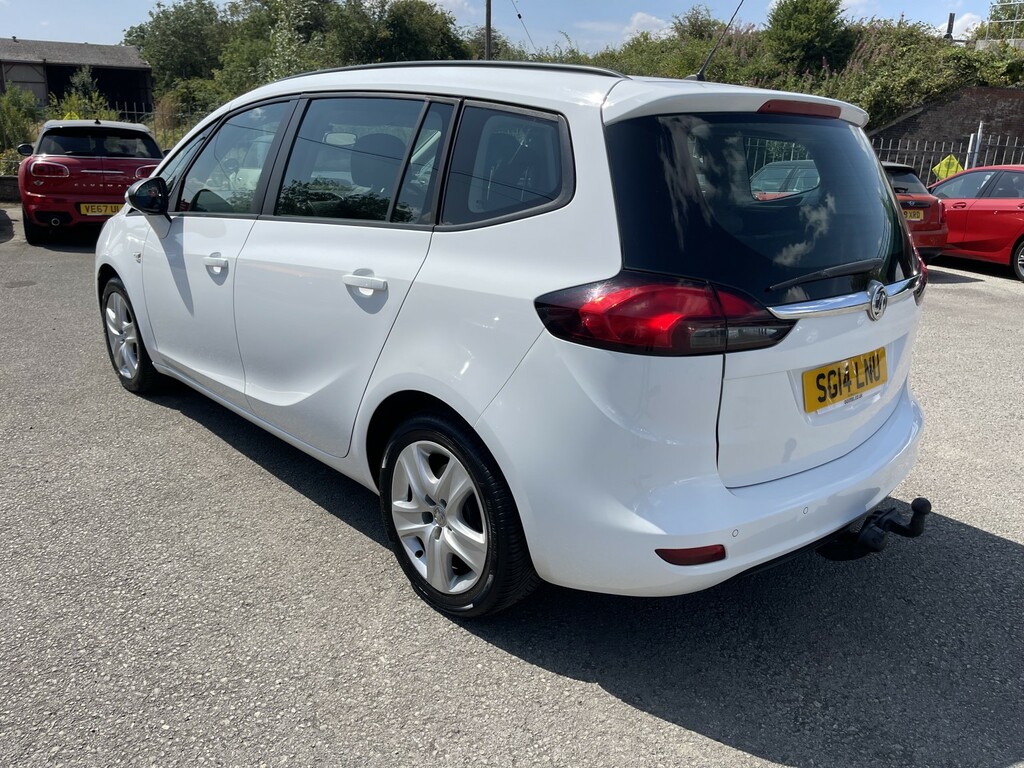 Vauxhall Zafira Tourer 1.8 16V Exclusiv White #2