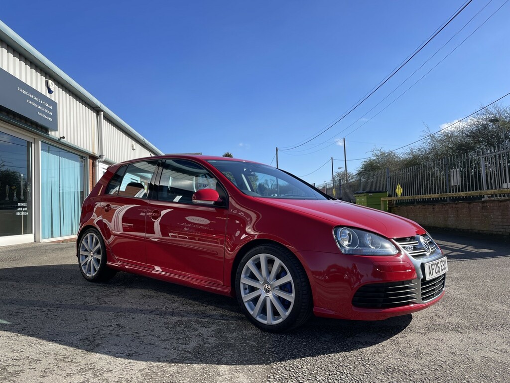 Volkswagen Golf 3.2 V6 R32 Red