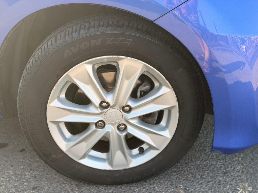 Honda Jazz Hatchback I-vtec Es 201111 Silver #22