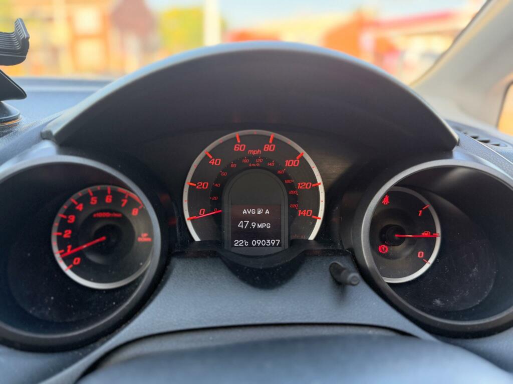 Honda Jazz Hatchback I-vtec Es 201111 Silver #24