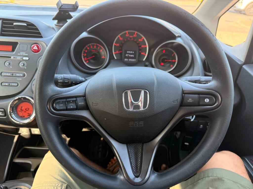 Honda Jazz Hatchback I-vtec Es 201111 Silver #26