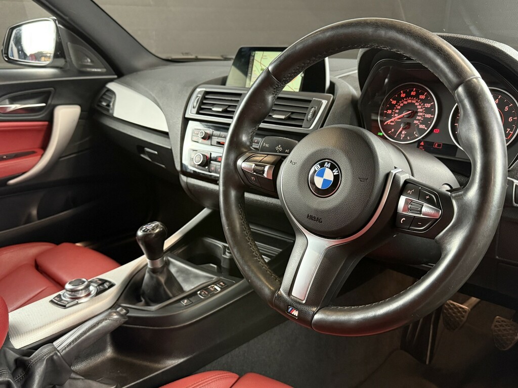BMW 1 Series 2.0 120I M Sport 3-Door White #3