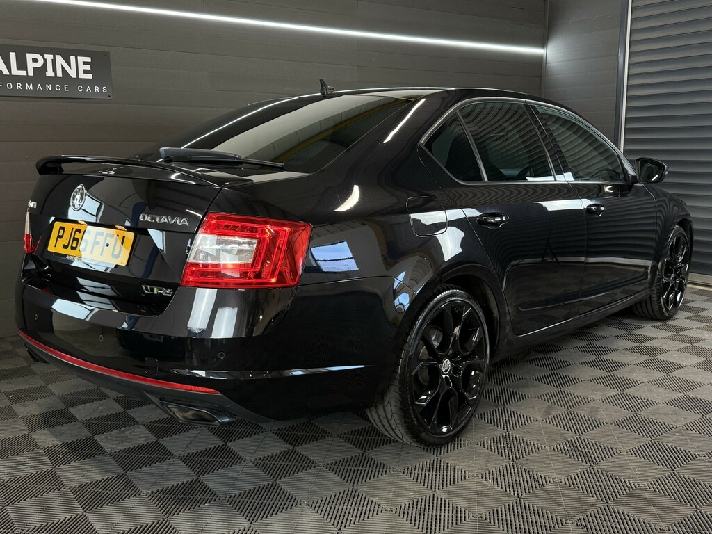 Skoda Octavia 2.0 Tsi Vrs 230 Black #6