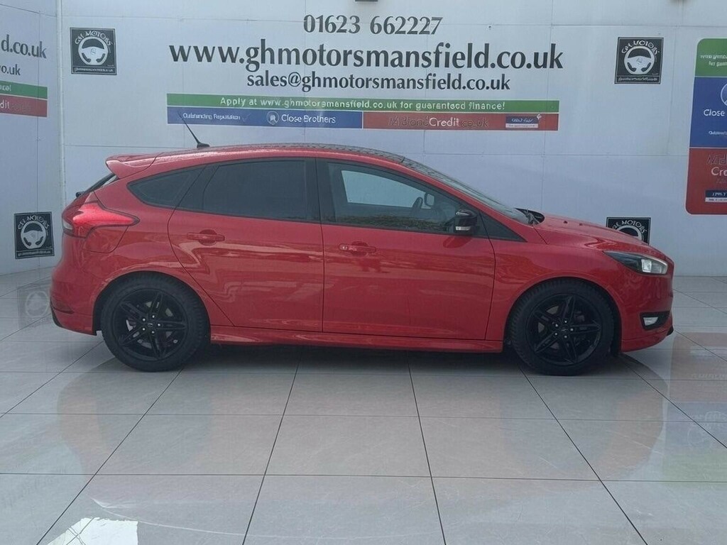 Ford Focus Hatchback 1.5T Ecoboost Zetec S Red Edition Euro 6 Red