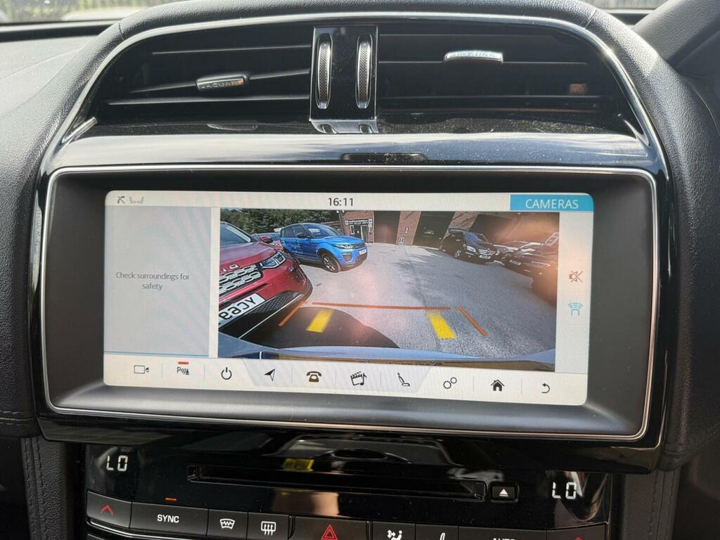 Jaguar F-Pace 2018 2.0 D180 Portfolio Suv Awd Eu Grey #14