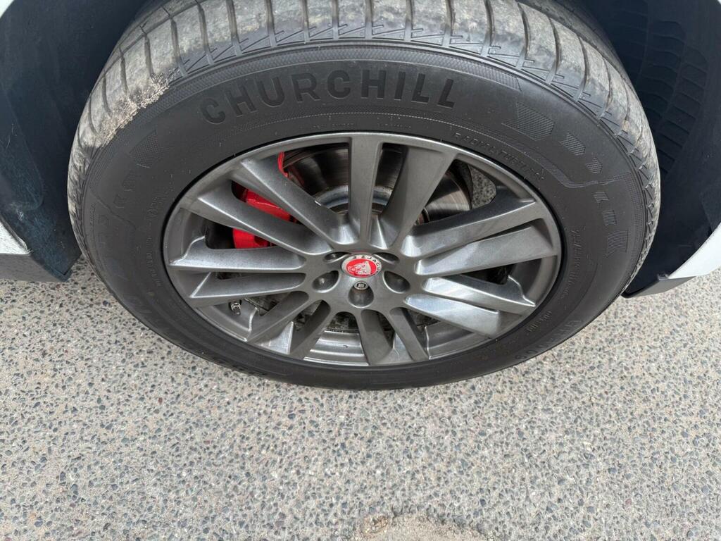Jaguar F-Pace 2018 2.0 D180 Portfolio Suv Awd Eu Grey #30