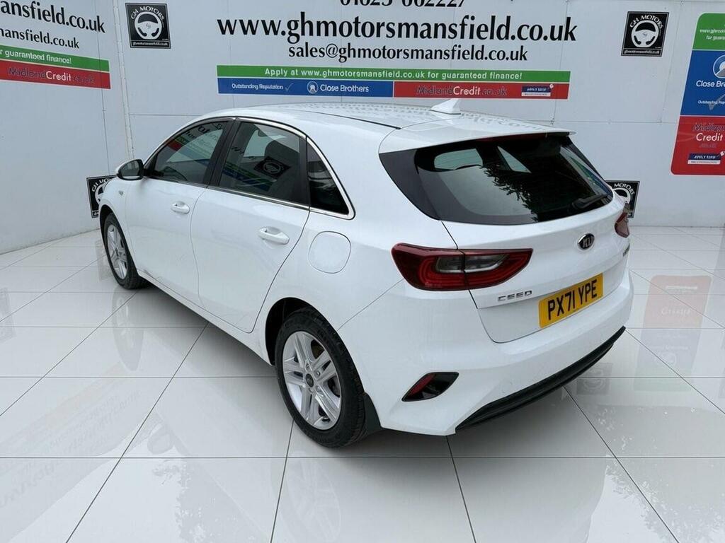 Kia Ceed Hatchback 1.6 Crdi Mhev 2 Nav Euro 6 Ss 20 White #4