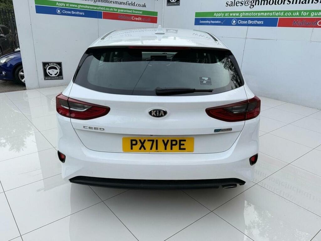 Kia Ceed Hatchback 1.6 Crdi Mhev 2 Nav Euro 6 Ss 20 White #5
