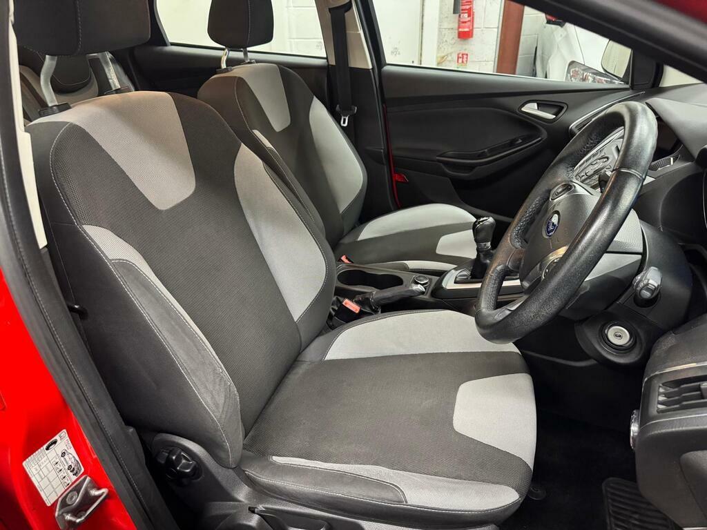 Ford Focus 1.6 Tdci Zetec Estate Euro 5 S White #9
