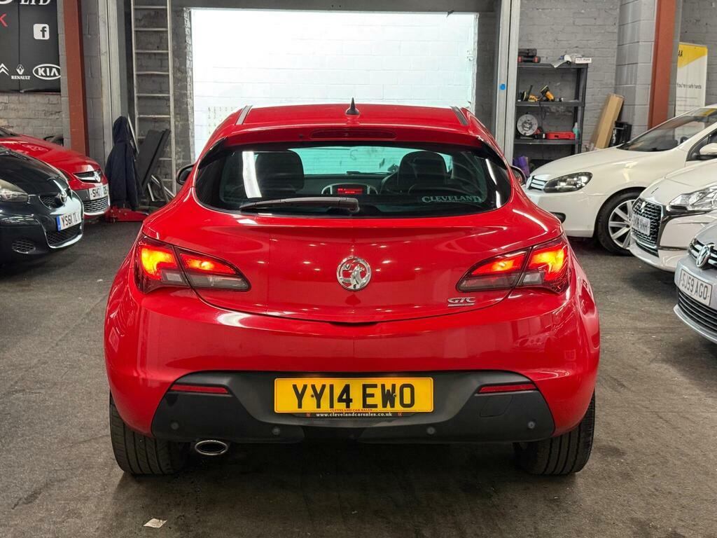 Vauxhall Astra GTC 2.0 Cdti Sri Euro 5 S S Red #3