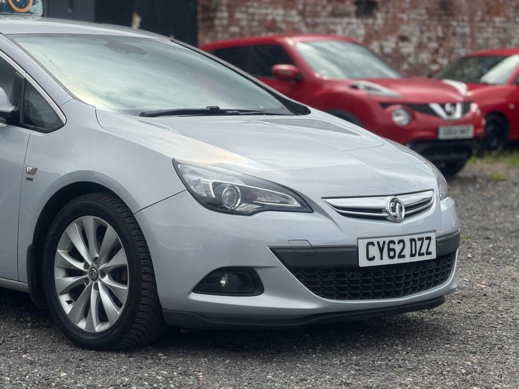 Vauxhall Astra GTC 1.6L Sri Red #9